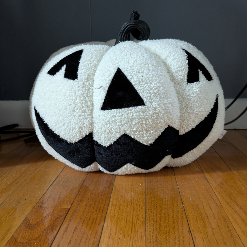 New Large White fabric Pumpkin Fall/Harvest  Decor